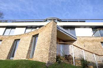 Image showing the front of this uncompromisingly contemporary eco house in Lyncombe Vale, Bath.