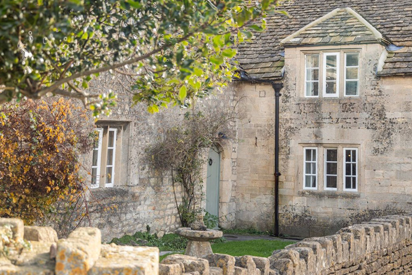 jamies farm Wiltshire external view of Farmhouse